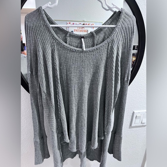 Free People Women’s Sweater - Picture 3 of 4